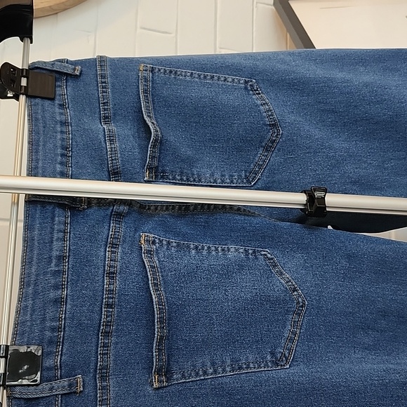 Pearl-Embellished Jeans, Large - Picture 5 of 6